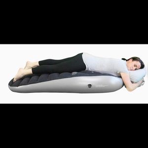 NWOT cozy bump pregnancy pillow